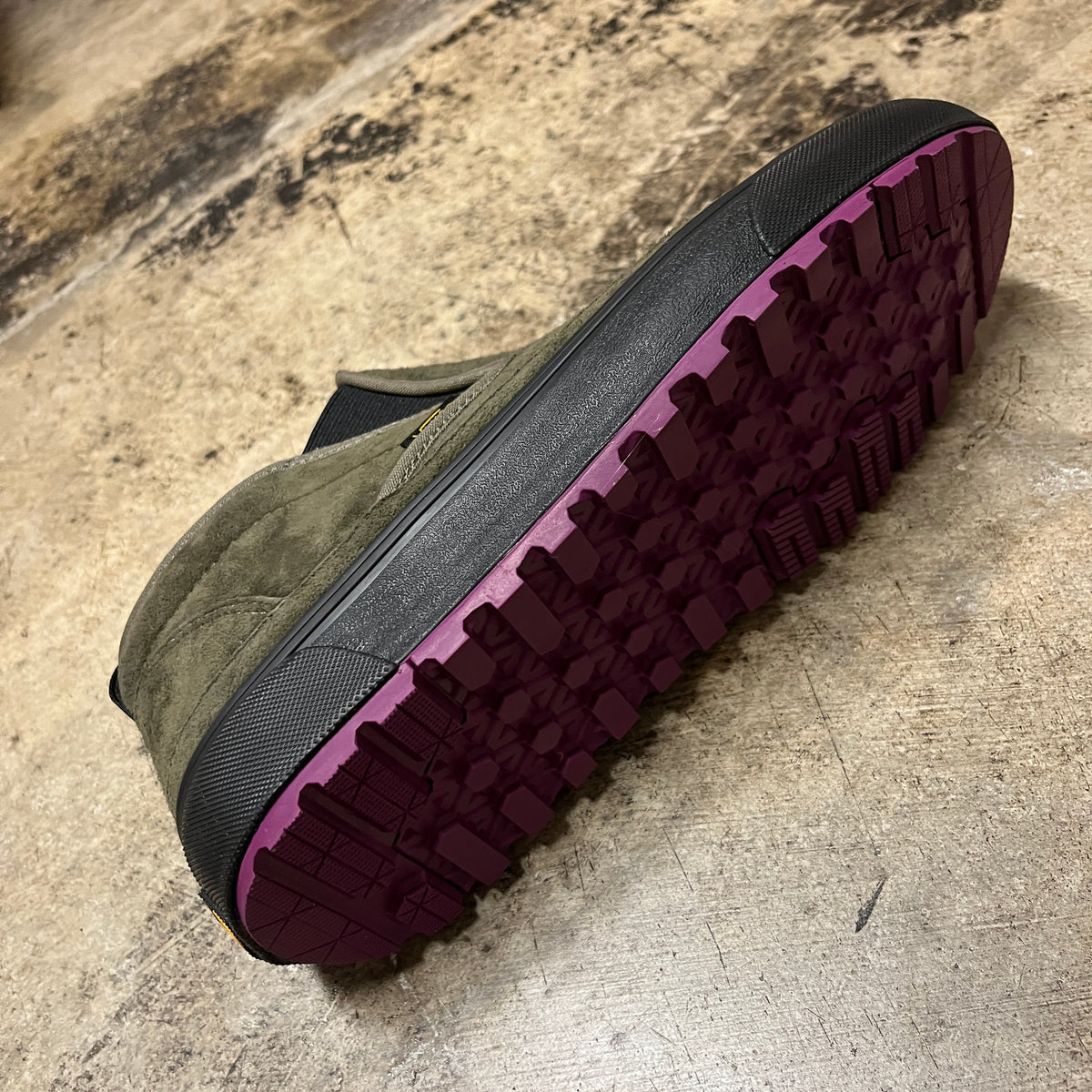 Olive green sherpa vans cheap