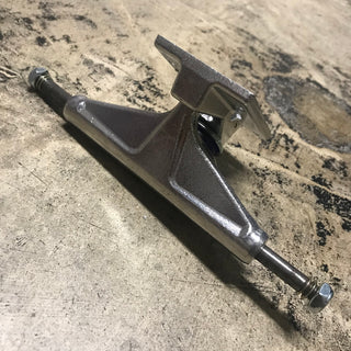 VENTURE POLISHED TRUCKS