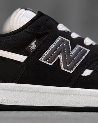 NEW BALANCE NUMERIC FOY 306 CUP (BLACK/WHITE)